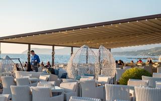 Riva beach bar