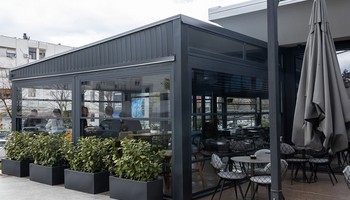 Vibes Sport&Lounge Bar