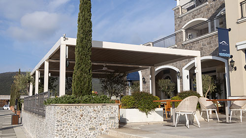 Riva beach bar